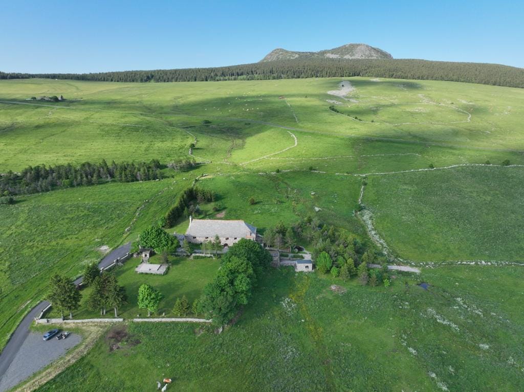 Le Francillon vue du Ciel au pied du Mézenc