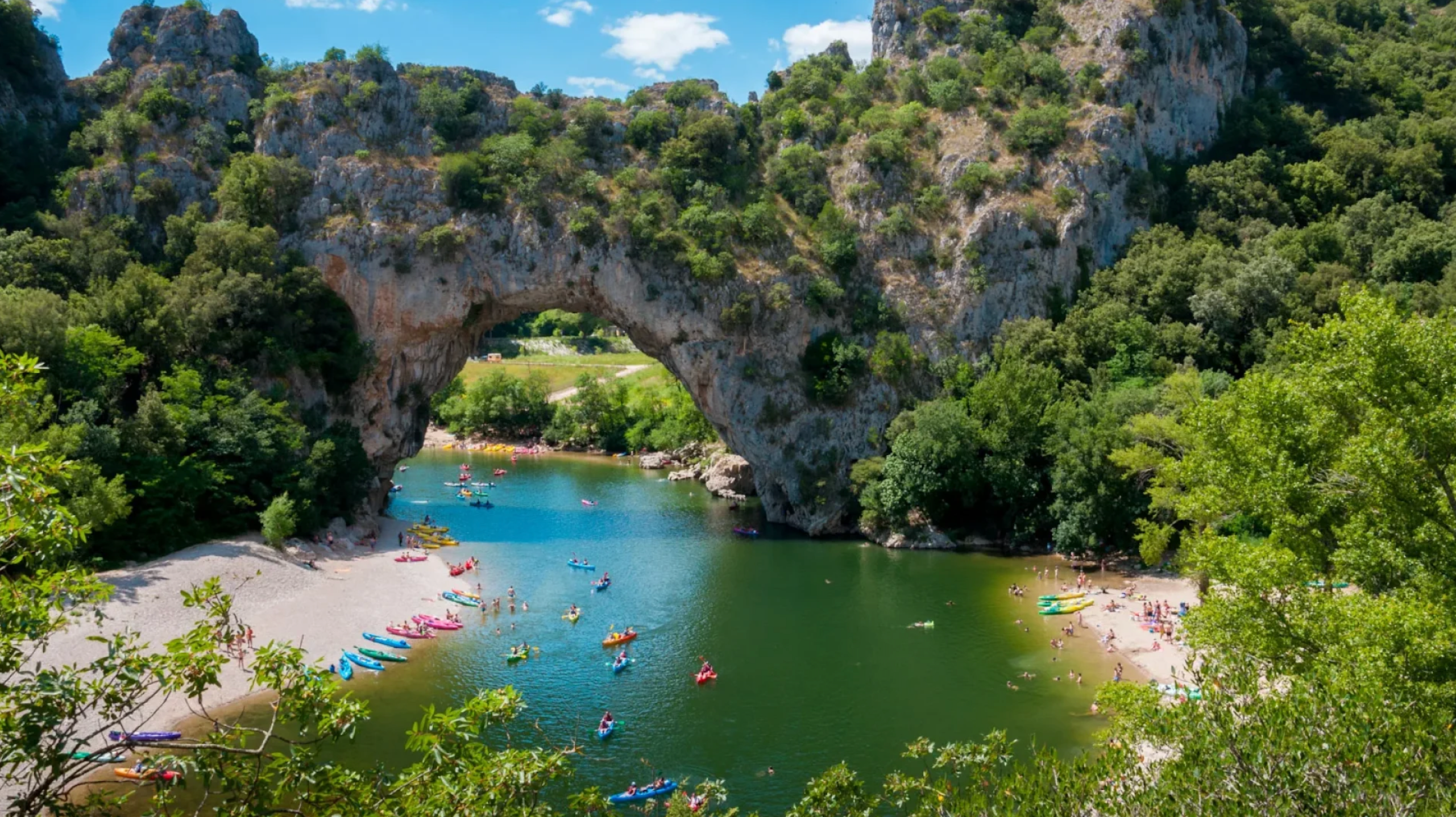Pont d'Arc en Ardèche à Vallon Pont d'Arc